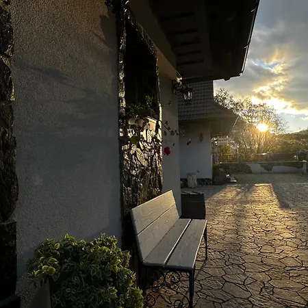 Tri Chalupky Na Myte Mýto pod Ďumbierom